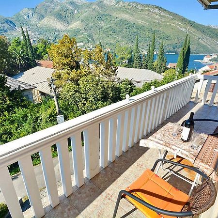 Apartment Rita Tivat Buitenkant foto