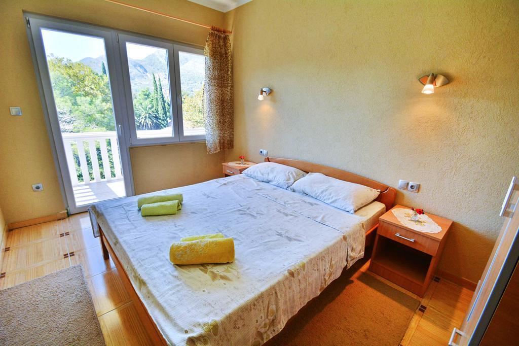 Apartment Rita Tivat Buitenkant foto