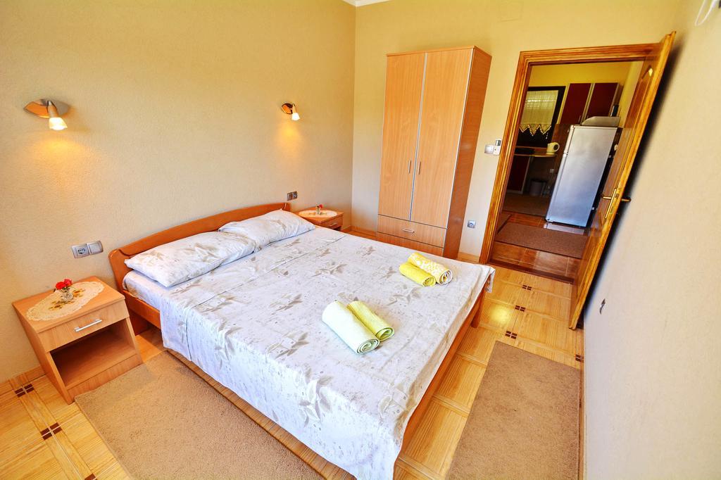 Apartment Rita Tivat Buitenkant foto