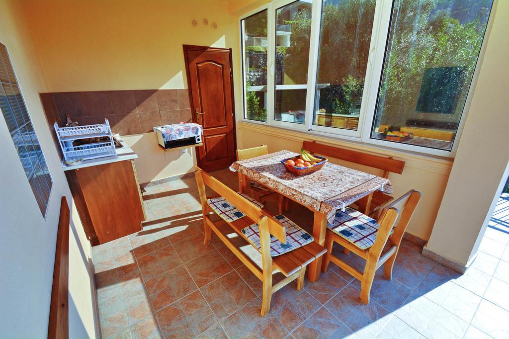 Apartment Rita Tivat Buitenkant foto