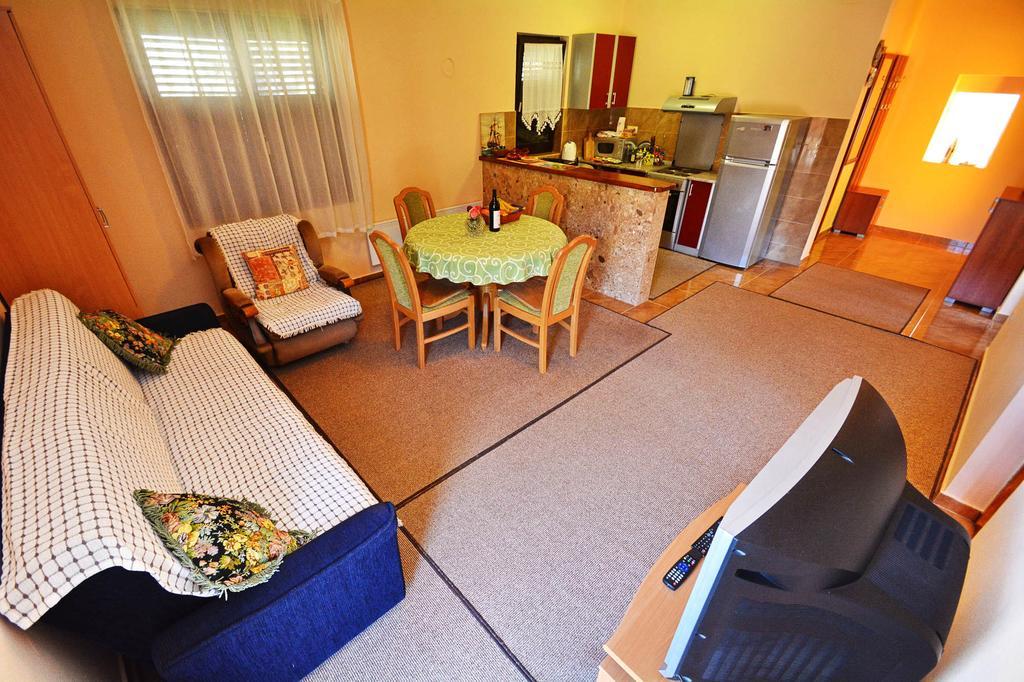 Apartment Rita Tivat Buitenkant foto